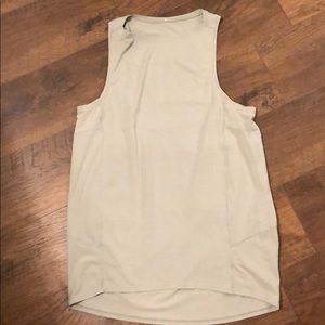 Never worn lululemon tank